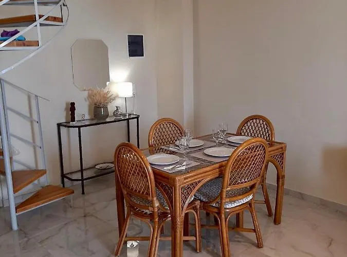 Апартаменты La Maisonnette Akro